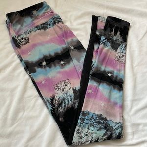 Leggings super cute owl and winter scene with mesh leg cutouts stretchy leggings